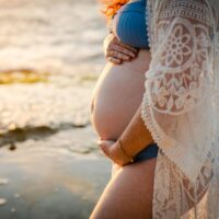 What to Wear for Your Maternity Photoshoot in Hawaii with an Oahu Maternity Photographer